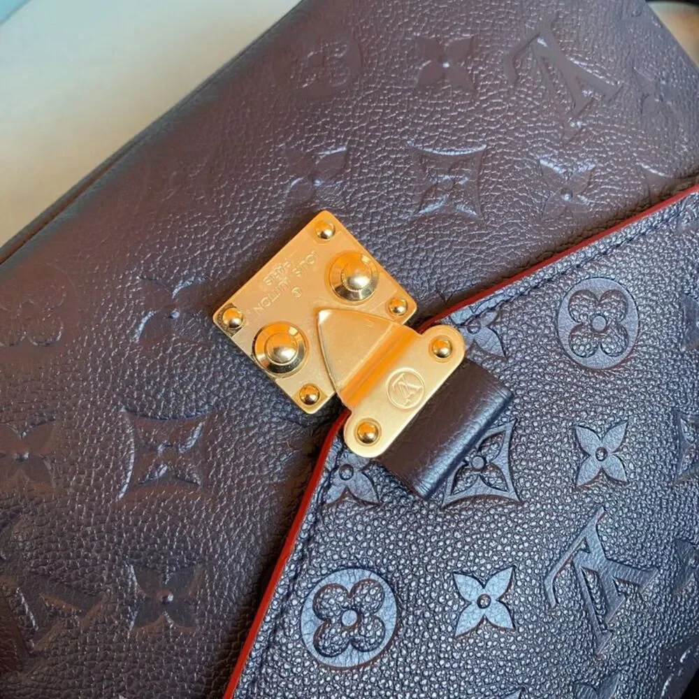 Louis Vuitton Women Pre-Loved Bag Very Good Condition